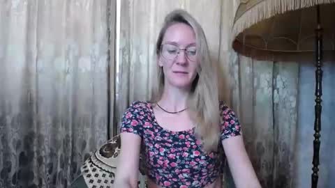 secretcandy222 online show from 02/19/25, 07:39