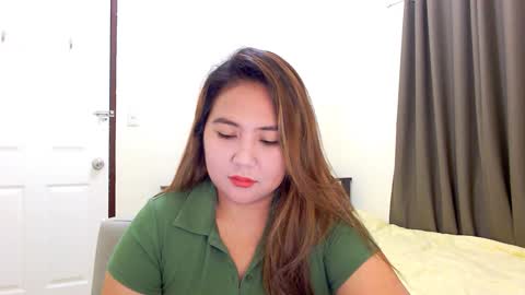 Snapshot of secretlover010101 chatting on 12/02/24, 02:09 MILAN online show from 12/02/24, 02:09