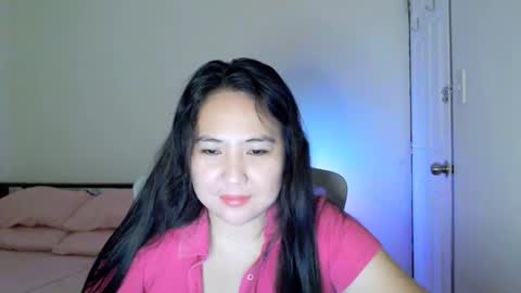 Snapshot of secretlover010101 chatting on 02/05/26, 05:45 MILAN online show from 02/05/26, 05:45