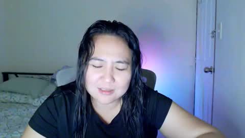 Snapshot of secretlover010101 chatting on 02/14/26, 06:21 MILAN online show from 02/14/26, 06:21