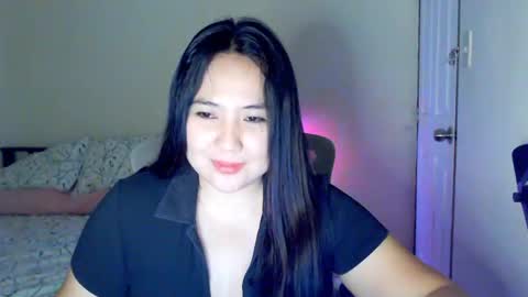 Snapshot of secretlover010101 chatting on 05/16/26, 06:32 MILAN online show from 05/16/26, 06:32