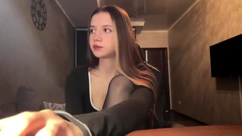 Nika online show from 04/28/26, 10:09