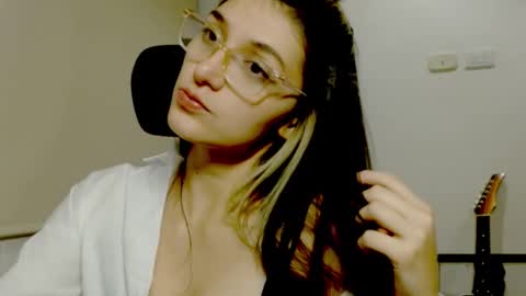 Snapshot of secretprivatebunny chatting on 12/24/24, 03:05 Maria online show from 12/24/24, 03:05