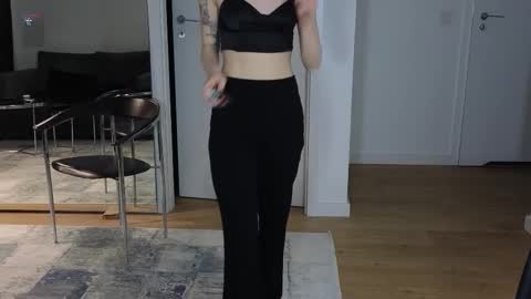 Snapshot of seduced_by_sara chatting on 03/03/26, 09:10 Sara online show from 03/03/26, 09:10