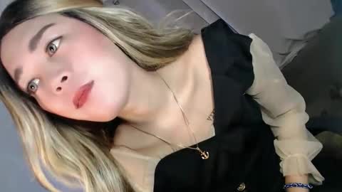 Snapshot of seducing_angela chatting on 09/15/25, 11:38 seducing_angela online show from 09/15/25, 11:38