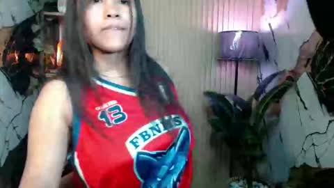 Snapshot of seductive_elle chatting on 10/22/25, 01:33 ellie online show from 10/22/25, 01:33