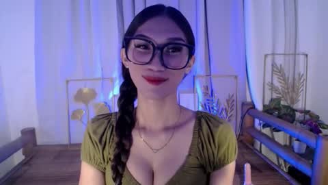 Snapshot of seductive_kimxxx chatting on 04/24/26, 06:16 your miss universe kim online show from 04/24/26, 06:16