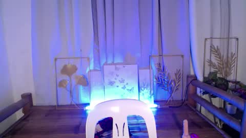 Snapshot of seductive_kimxxx chatting on 05/06/26, 12:52 your miss universe kim online show from 05/06/26, 12:52