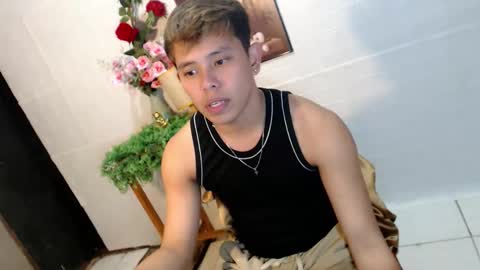 Snapshot of seductive_maxxx chatting on 05/08/26, 06:57 Max online show from 05/08/26, 06:57