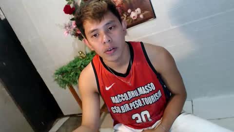 Snapshot of seductive_maxxx chatting on 05/11/26, 06:38 Max online show from 05/11/26, 06:38