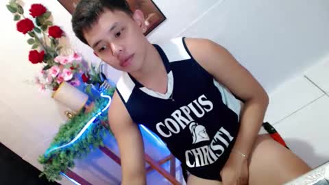 Snapshot of seductive_maxxx chatting on 05/31/26, 05:31 Max online show from 05/31/26, 05:31