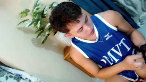 Snapshot of seductive_maxxx chatting on 07/17/26, 08:10 Max online show from 07/17/26, 08:10