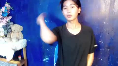 NIK online show from 12/22/25, 10:56