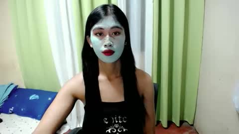 Snapshot of seductive_monicaxxx chatting on 05/26/26, 08:54 NIK online show from 05/26/26, 08:54