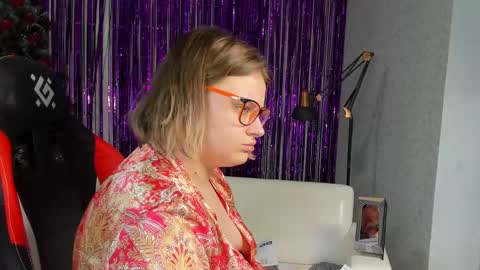 Snapshot of seductive_she_wolf chatting on 01/28/25, 12:57 seductive_she_wolf online show from 01/28/25, 12:57