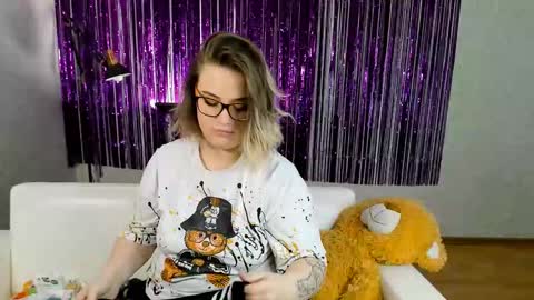 Snapshot of seductive_she_wolf chatting on 03/01/25, 05:31 seductive_she_wolf online show from 03/01/25, 05:31