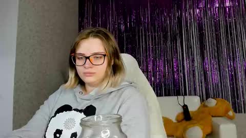 Snapshot of seductive_she_wolf chatting on 03/08/25, 05:11 seductive_she_wolf online show from 03/08/25, 05:11