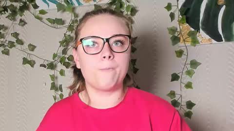 seductive_she_wolf online show from 11/02/25, 06:43