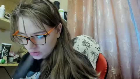 Snapshot of seductive_she_wolf chatting on 05/05/26, 02:41 seductive_she_wolf online show from 05/05/26, 02:41