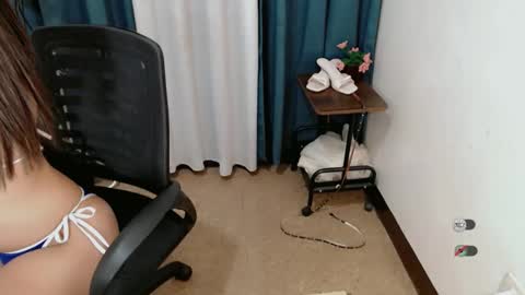 Snapshot of seductive_stef chatting on 03/05/26, 11:56 stepren online show from 03/05/26, 11:56