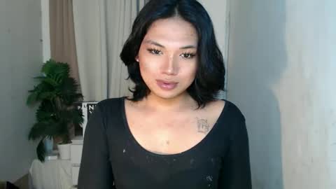 Deluxe online show from 05/02/26, 07:13