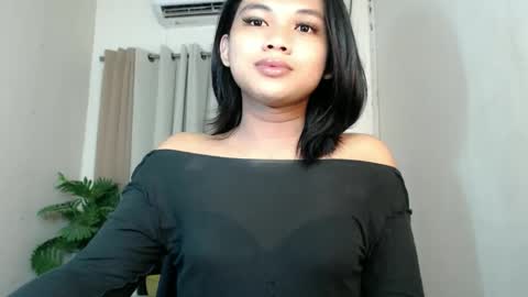 Snapshot of seductivedeluxe69 chatting on 06/10/26, 07:18 Deluxe online show from 06/10/26, 07:18