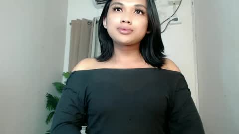 Snapshot of seductivedeluxe69 chatting on 06/24/26, 08:52 Deluxe online show from 06/24/26, 08:52