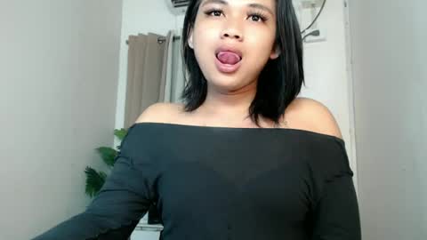 Snapshot of seductivedeluxe69 chatting on 06/25/26, 08:57 Deluxe online show from 06/25/26, 08:57