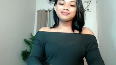 Snapshot of seductivedeluxe69 chatting on 07/03/26, 05:08 Deluxe online show from 07/03/26, 05:08
