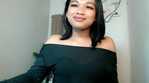 Snapshot of seductivedeluxe69 chatting on 07/07/26, 04:22 Deluxe online show from 07/07/26, 04:22