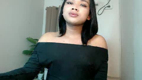 Snapshot of seductivedeluxe69 chatting on 07/08/26, 08:35 Deluxe online show from 07/08/26, 08:35
