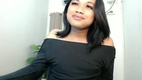Snapshot of seductivedeluxe69 chatting on 07/10/26, 05:48 Deluxe online show from 07/10/26, 05:48