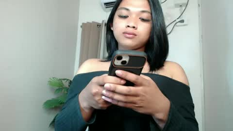 Snapshot of seductivedeluxe69 chatting on 07/13/26, 09:06 Deluxe online show from 07/13/26, 09:06