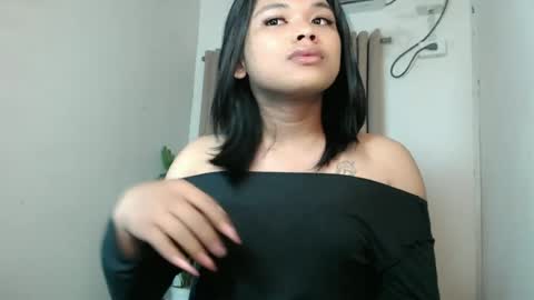 Snapshot of seductivedeluxe69 chatting on 07/19/26, 09:13 Deluxe online show from 07/19/26, 09:13