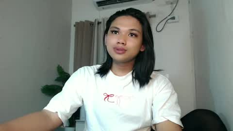 Snapshot of seductivedeluxe69 chatting on 07/22/26, 08:00 Deluxe online show from 07/22/26, 08:00
