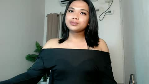 Snapshot of seductivedeluxe69 chatting on 07/23/26, 09:35 Deluxe online show from 07/23/26, 09:35