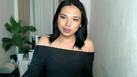 Snapshot of seductivedeluxe69 chatting on 07/30/26, 01:21 Deluxe online show from 07/30/26, 01:21