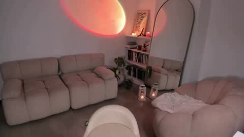 Arihana online show from 10/10/25, 12:53