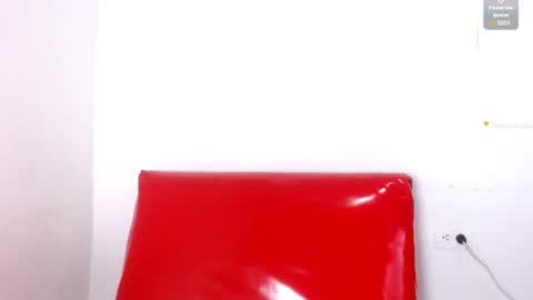 Estefany online show from 04/09/26, 07:19