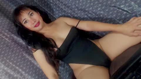 Julia Starlette online show from 04/13/26, 03:45