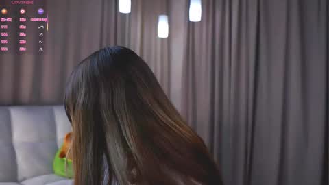 Snapshot of seeeyoubaby chatting on 09/27/25, 04:23 Slavia online show from 09/27/25, 04:23