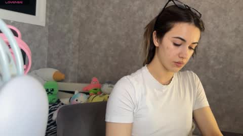 Snapshot of seeeyoubaby chatting on 03/31/26, 07:42 Slavia online show from 03/31/26, 07:42