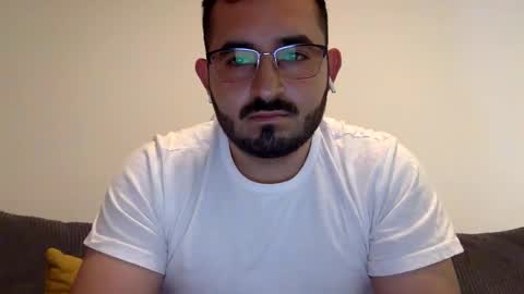 Snapshot of seficha18 chatting on 05/20/26, 04:46 seficha18 online show from 05/20/26, 04:46