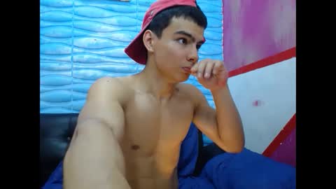 Snapshot of seigfried0 chatting on 02/20/25, 11:32 Seigfried online show from 02/20/25, 11:32