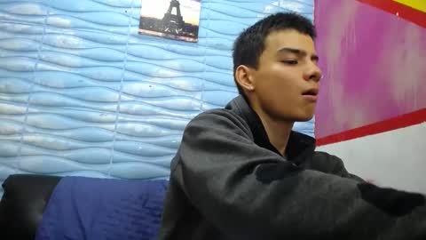 Snapshot of seigfried0 chatting on 02/21/25, 06:59 Seigfried online show from 02/21/25, 06:59