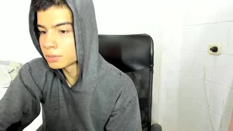 Snapshot of seigfried0 chatting on 03/02/25, 07:12 Seigfried online show from 03/02/25, 07:12