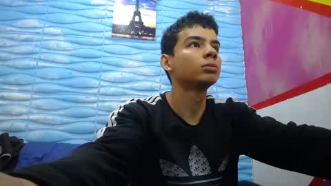 Snapshot of seigfried0 chatting on 03/09/25, 07:05 Seigfried online show from 03/09/25, 07:05