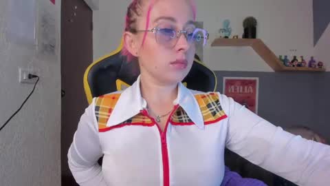 Yeyis  online show from 04/22/26, 03:13