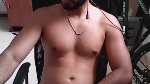 Snapshot of sek99 chatting on 11/25/25, 02:39 sek99 online show from 11/25/25, 02:39