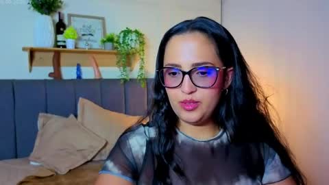 Call me S E L E N A   online show from 05/09/26, 08:47